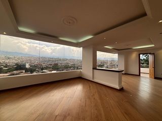 Penthouse central en venta en Loja