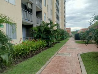 Se arrienda hermoso apartamento en conjunto. Piso 7