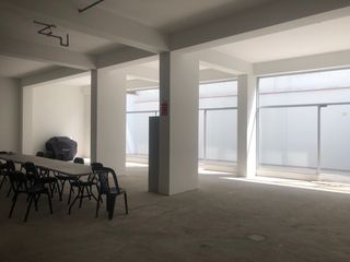 Foto 4 de Vendo Local Comercial y Oficina La Victoria