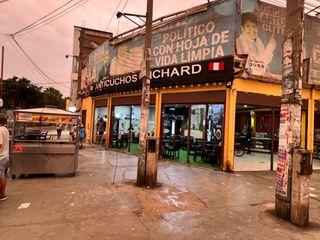 Alquiler De Local Comercial En Av. Betancourt - Los Olivos