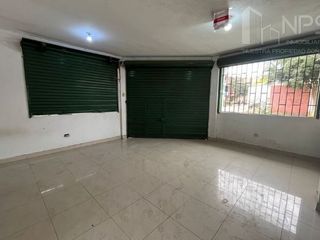Foto 2 de ALQUILER DE LOCAL COMERCIAL EN ESQUINA CERCA DE AVENIDA CARLOS IZAGUIRRE - SMP