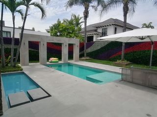 Foto 14 de Isla Mocoli, Alquilo Linda Casa Amoblada con Piscina