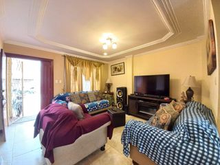 CASA ESQUINERA EN VENTA, EN LA VIA A LOS CEREZOS, EN EL CONDOMINIO RAMIREZ