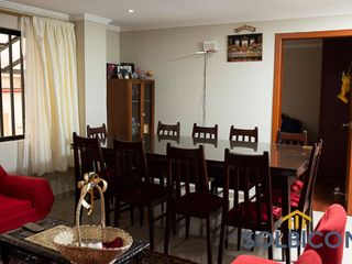 Foto 6 de Departamento sector Yanuncay  Cuenca