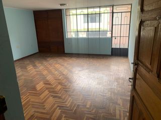 Foto 5 de Vendo linda casa de 3 pisos  mas Tienda  -  En esquina  - Pio Pata - Huancayo –