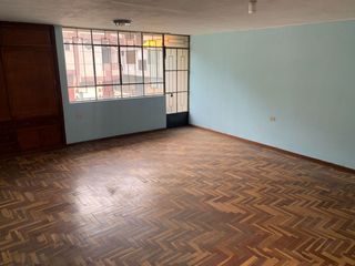 Foto 6 de Vendo linda casa de 3 pisos  mas Tienda  -  En esquina  - Pio Pata - Huancayo –