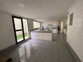 Foto 8 de VENDO EXCELENTE Y AMPLIO DEPARTAMENTO DUPLEX EN EL BOSQUE , 333 METROS DE CONSTRUCCION