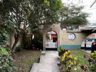 Foto 4 de Excelente casa como terreno en Calle Papini, San Borja