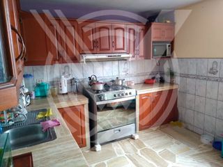 Foto 3 de OCASIÓN: CASA DE TRES PISOS EN SAN MARTIN DE PORRAS