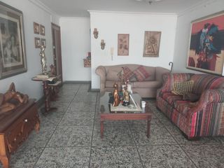 Foto 17 de VENTA APTO PISO 23- TORRE ARISTI - EXCELENTE Y HERMOSA VISTA.