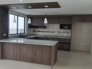 Vendo casas VIP, independientes y con terreno, en Sangolqui, 110m2 de construcción