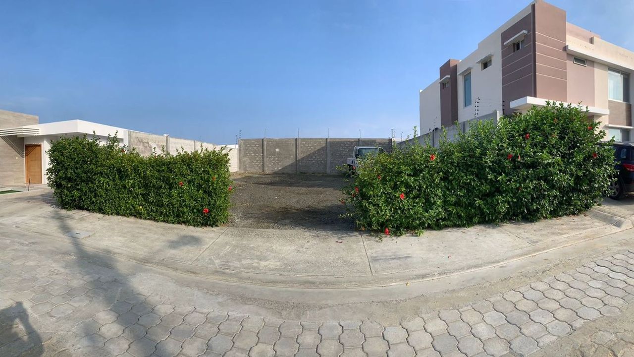 Terreno en venta en Manta PROPERATI