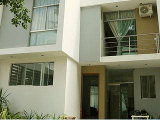 Foto 2 de AMPLIA Y LINDA CASA EN VENTA CON AZOTEA-  URB. SOL Y ARENA LOS EJIDOS- PIURA