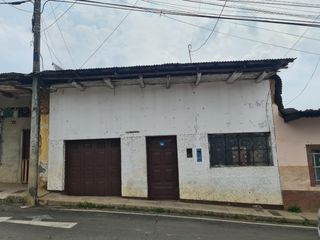 Foto 1 de Lamas acoge bien a los visitantes, es un lugar increíble para vivir. La casa está a solo una cuadra de su Plaza.