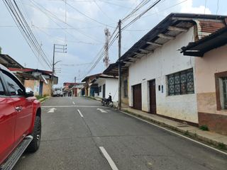 Foto 2 de Lamas acoge bien a los visitantes, es un lugar increíble para vivir. La casa está a solo una cuadra de su Plaza.