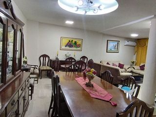 Foto 8 de casa comercial de venta en manta