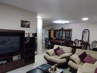 Foto 7 de casa comercial de venta en manta