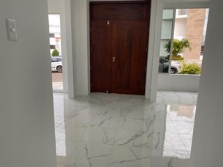 Foto 3 de Casa de Venta en Vía San Mateo, Manta, Ecuador