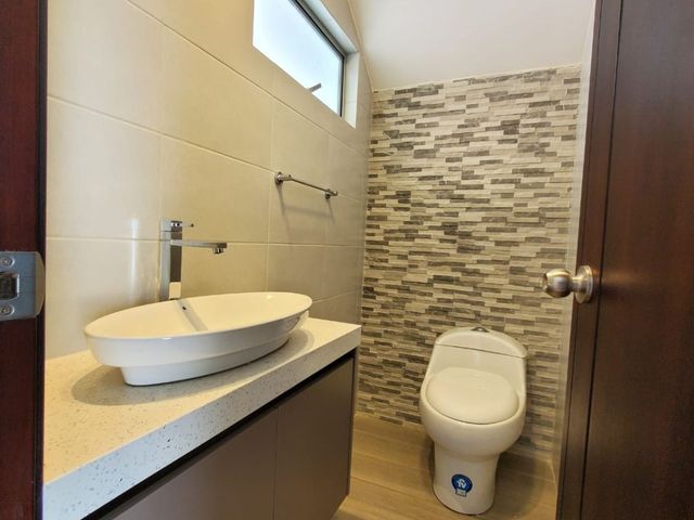 Casa de Venta por Estrenar, Sector Machangara