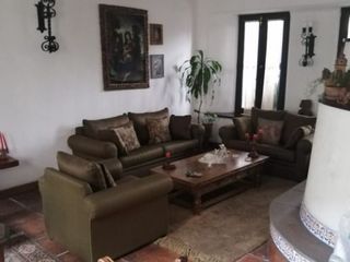 Foto 7 de EXCELENTE CASA, ARQUITECTURA MUY CALIDA CON GRAN TERRAZA