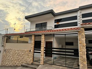 Foto 1 de Casa en alquiler sector Los Ceibos