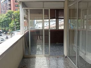 VENDO  APARTAMENTO EN VERSALLES