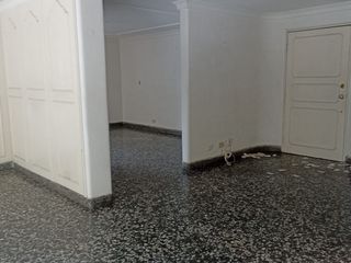 Foto 11 de VENDO  APARTAMENTO EN VERSALLES