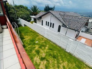 Casa en Alquiler  Dentro de Urbanización en Miravalle, Cumbayá