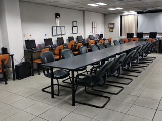Foto 3 de EN RENTA OFICINA CORPORATIVA A 2 CUADRAS DE LA NN.UU.