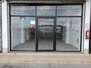 Foto 5 de Local Comercial de alquiler en Av. León Febres Cordero, Galería Comercial.