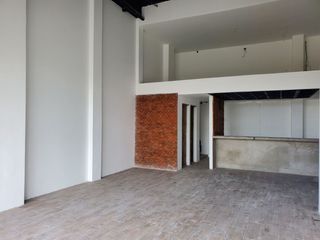 Foto 7 de Local Comercial de alquiler en Av. León Febres Cordero, Galería Comercial.