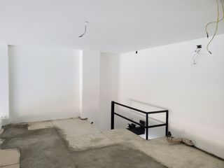 Foto 14 de Local Comercial de alquiler en Av. León Febres Cordero, Galería Comercial.