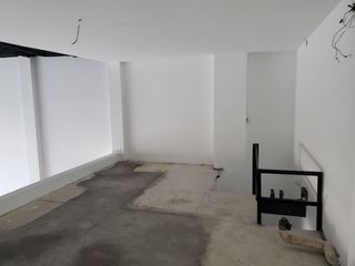 Foto 15 de Local Comercial de alquiler en Av. León Febres Cordero, Galería Comercial.