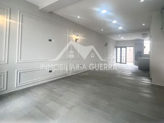 Foto 2 de VENTA DE CASA - URBANIZACIÓN PLAZA ASTURIAS - SANTO DOMINGO