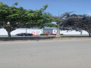 Foto 2 de 1034916 Venta De Terreno En Plena Av. Villareal - Makro - 147.39 M2