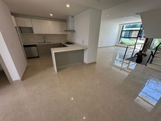 Foto 3 de Casa nueva de conjunto en villa campestre en venta. 3 habitaciones con baño.