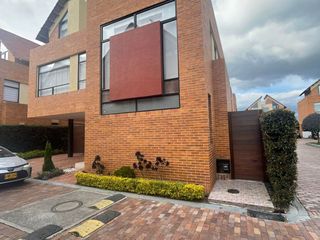 Foto 4 de VENTA CASA CHIA CRA 9 ANTIGUA VIA A CAJIA CONJUNTO VILLA LAUREN