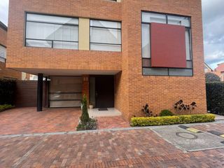 Foto 3 de VENTA CASA CHIA CRA 9 ANTIGUA VIA A CAJIA CONJUNTO VILLA LAUREN