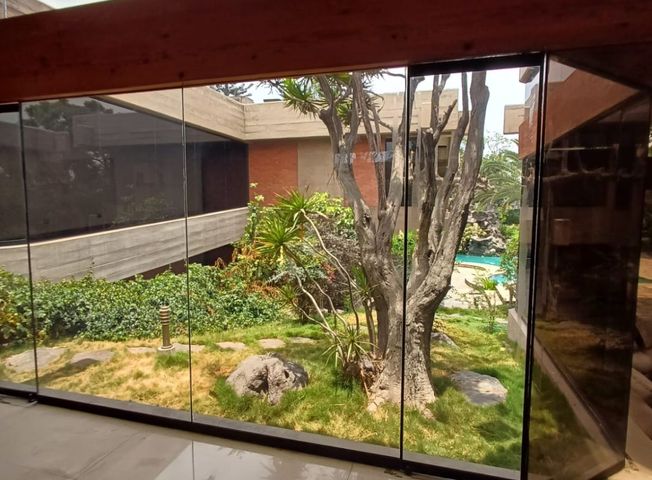 Casa en Venta en Santiago de Surco - More