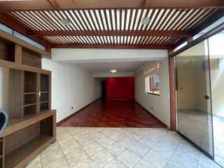 Alquilo excelente flat en La Castellana - Surco