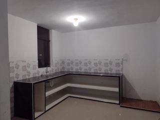 CASA DE ESTRENO DE 3 PISOS EN LA UNIÓN – POMALCA- CHICLAYO.