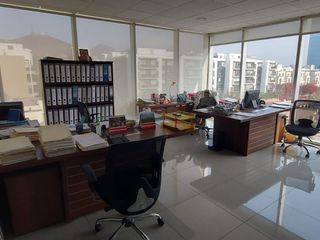Foto 15 de Oficina Implementada de 233 m² con Vista a Los Jades en Santiago de Surco