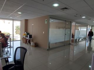 Foto 9 de Oficina Implementada de 233 m² con Vista a Los Jades en Santiago de Surco