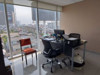 Oficina Implementada de 233 m² con Vista a Los Jades en Santiago de Surco
