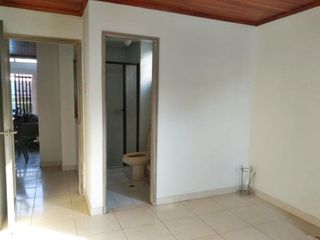 Foto 9 de Apartamento en arriendo en Los Alpes.