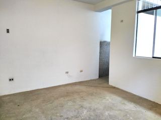 Foto 8 de Casa En Venta En Urb Los Chasquis - SMP con frente de 8ml
