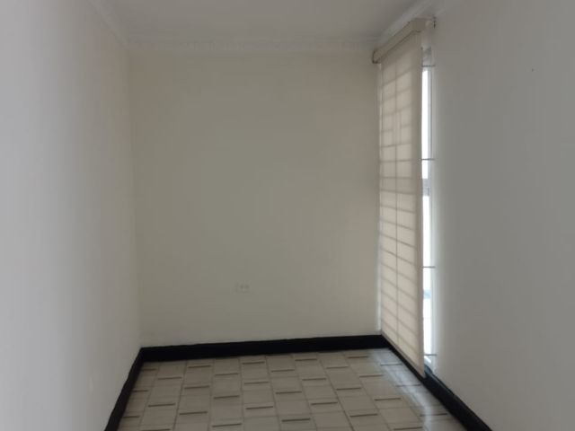 CASA EN ALQUILER EN VILLA DEL ESTE
