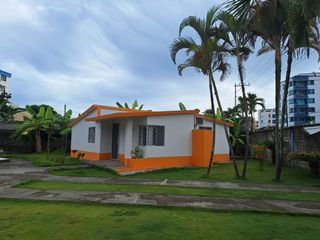 Foto 3 de VENTA CASA EN TONSUPA ESMERALDAS, DENTRO DE CONJUNTO VACACIONAL CERCA A LA PLAYA