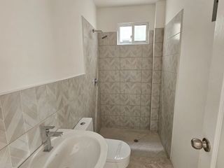 Foto 11 de Venta de Casa Siena 4 Dorm. En Manantial de Casalaguna/Vial 1 -av. Leon F.Cordero Cerca Rioc. Dorado