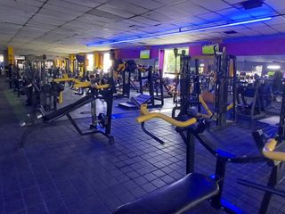 LOCAL COMERCIAL CON GIMNASIO GUABAL LA SELVA